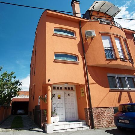 The Wallaby House Hostel Zagreb Ngoại thất bức ảnh